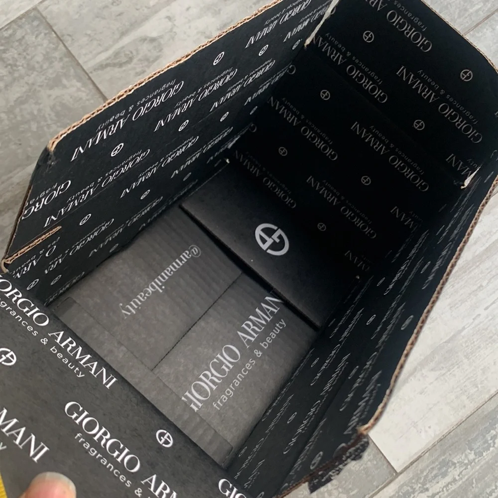 GIORGIO ARMANI Black Luxury Shipping Box Packaging Sturdy Wrap Gift Pack